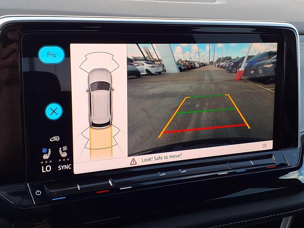 2024 Volkswagen Atlas Cross Sport 2.0T SE w/Technology - 3