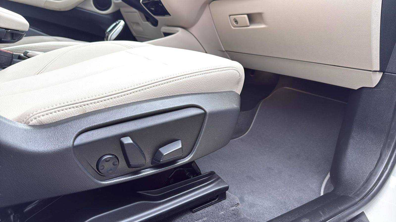 Used Car 2022 Bmw X1  Xdrive28i For Sale Under $30,000 In Austin, Texas