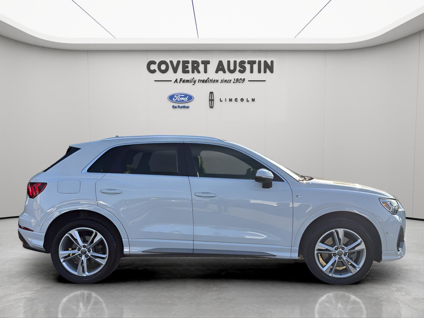 Used Car 2020 Audi Q3  Premium S Line For Sale Under $25,000 In Austin, Texas