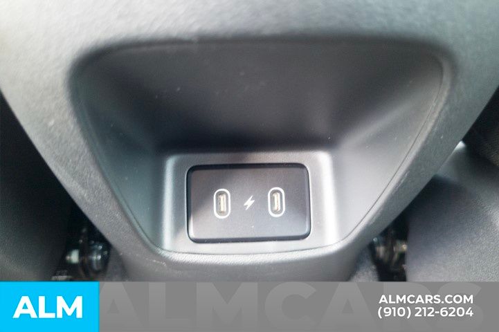 Used 2025 White Hyundai SEL Sport image 21