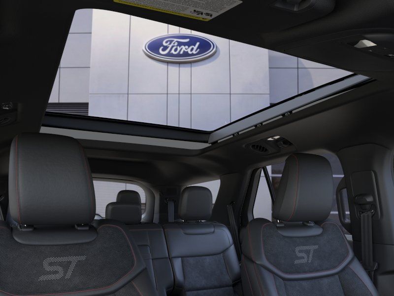 New 2026 Star White Metallic Tri-Coat Ford ST image 22