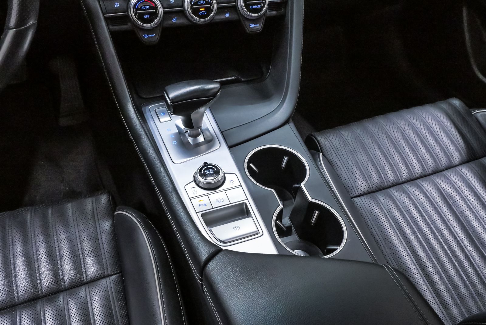 2019 Genesis G70 2.0T Advanced Silver at Autostrade