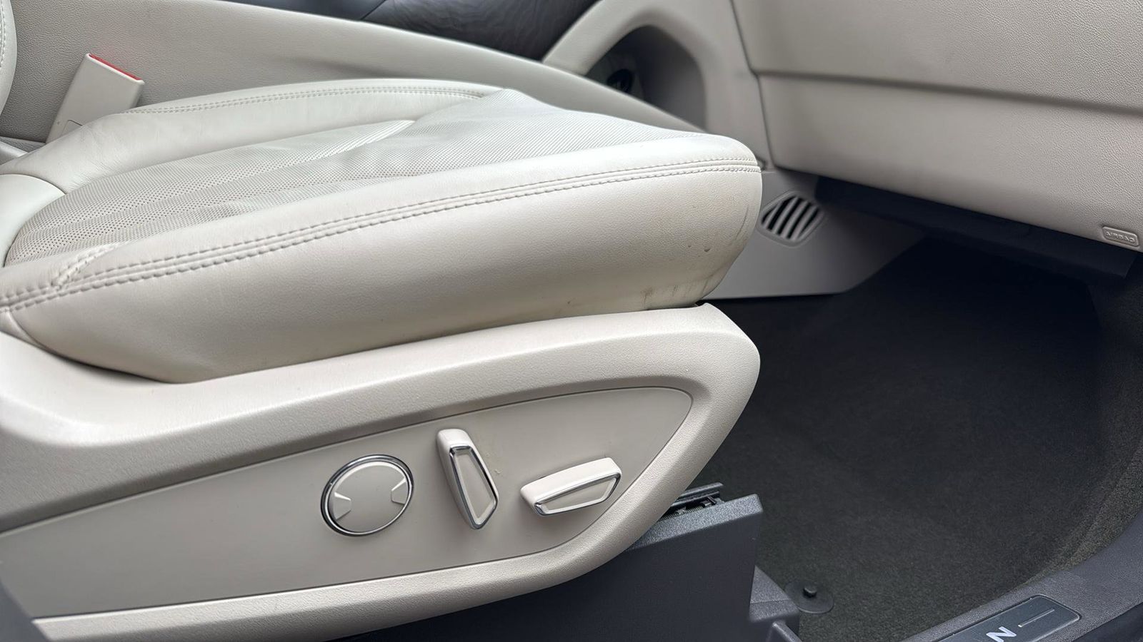 Used Car 2020 Lincoln Nautilus  Reserve For Sale Under $30,000 In Austin, Texas