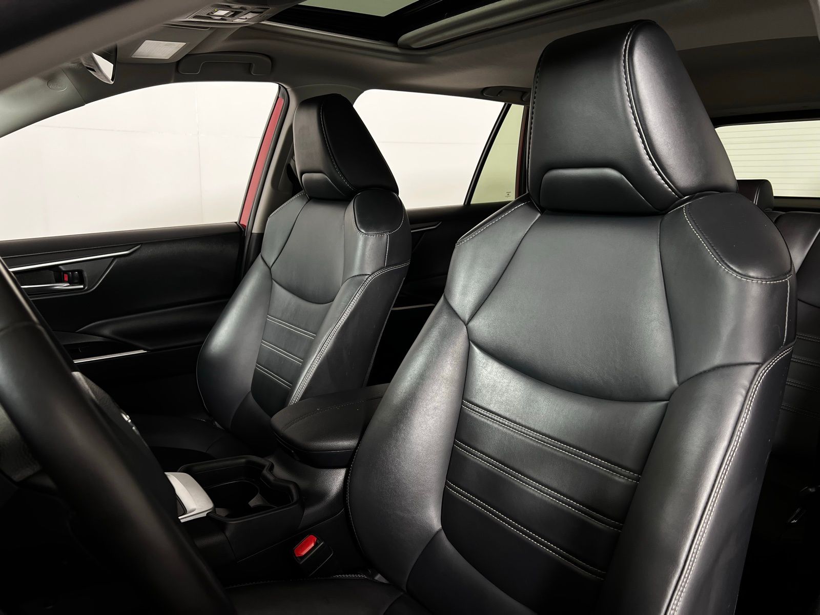 Thumbnail: 2020 Toyota RAV4 - 13