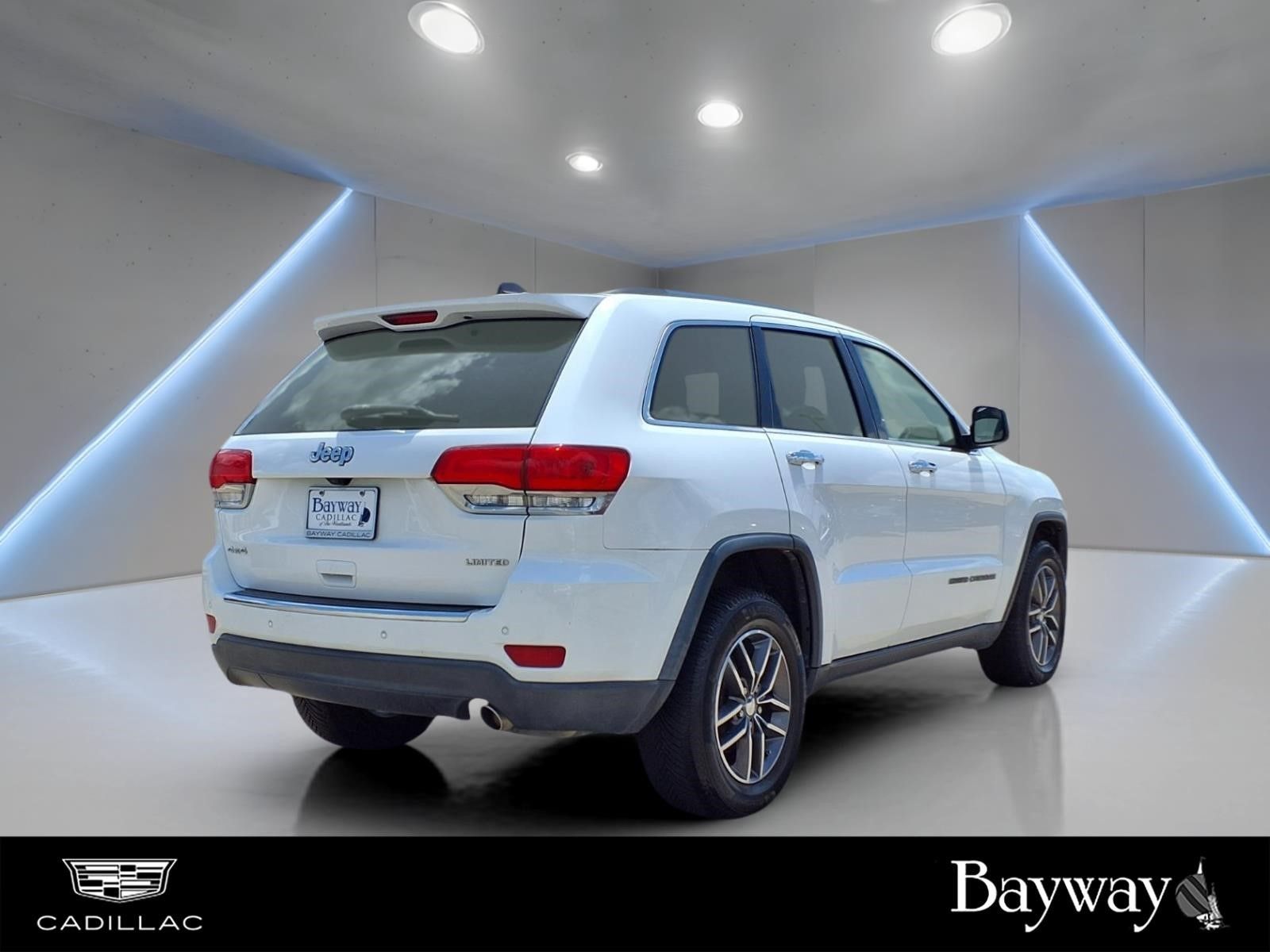 2018 Jeep Grand Cherokee Limited White at Gullo Toyota