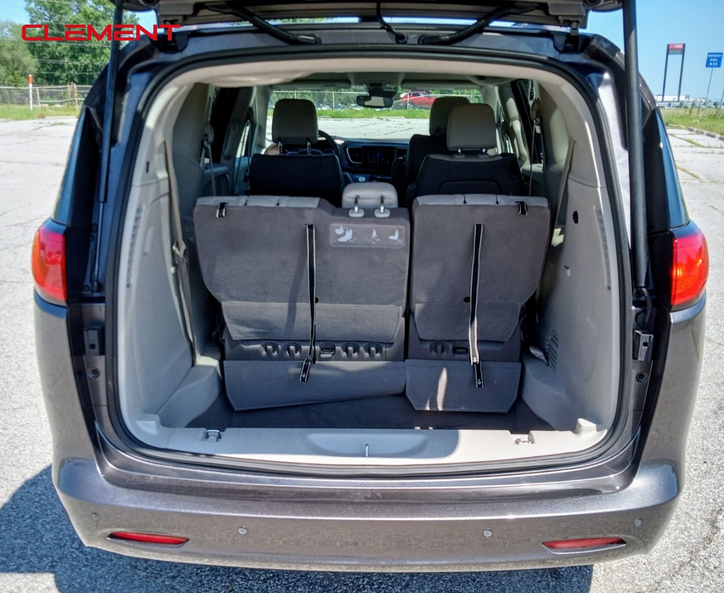 2021 Chrysler Voyager LXI 10