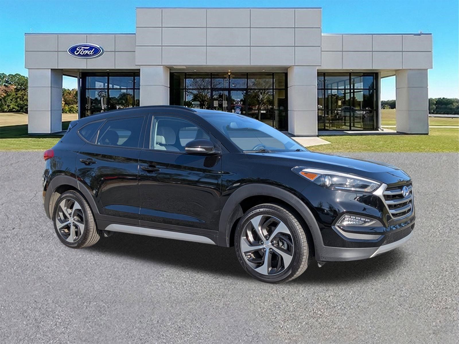 Black Noir Pearl 2018 Hyundai Tucson 1.6T Value FWD SUV / Crossover Front-Wheel Drive 7-Speed Automatic