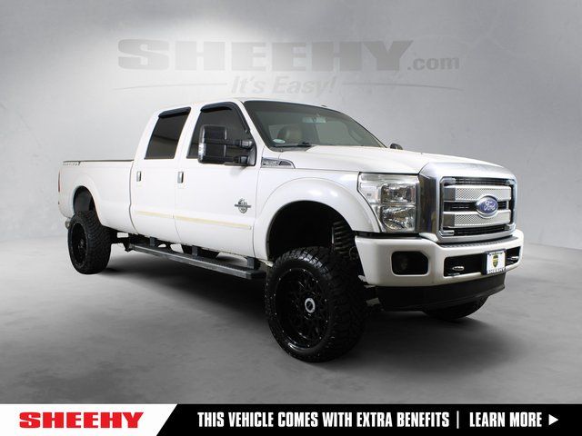 White Platinum Clearcoat Metallic 2014 Ford F-350 Super Duty Platinum Crew Cab 4WD Pickup Truck Four-Wheel Drive 6-Speed Automatic Overdrive