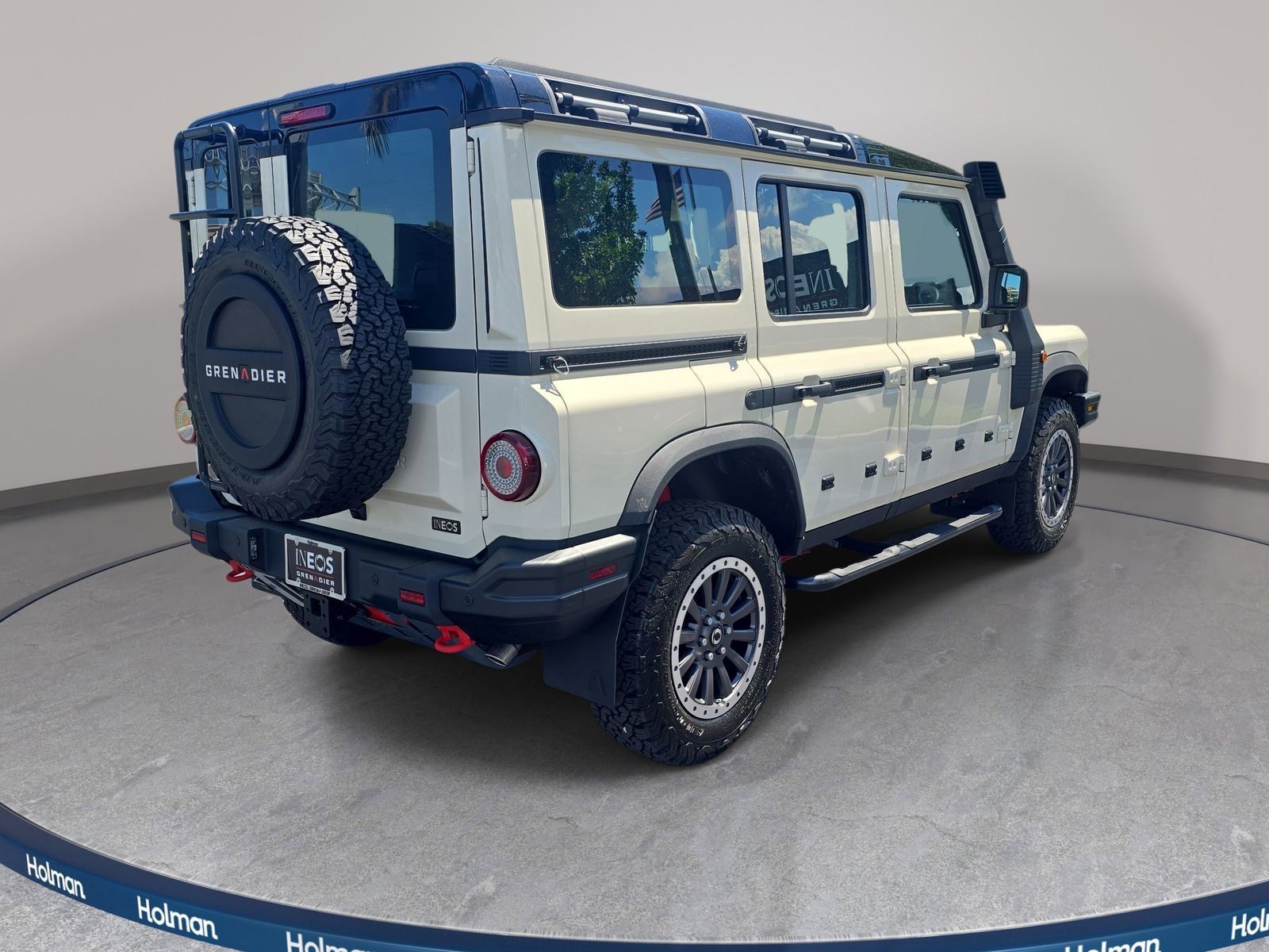 View vehicle photo 5