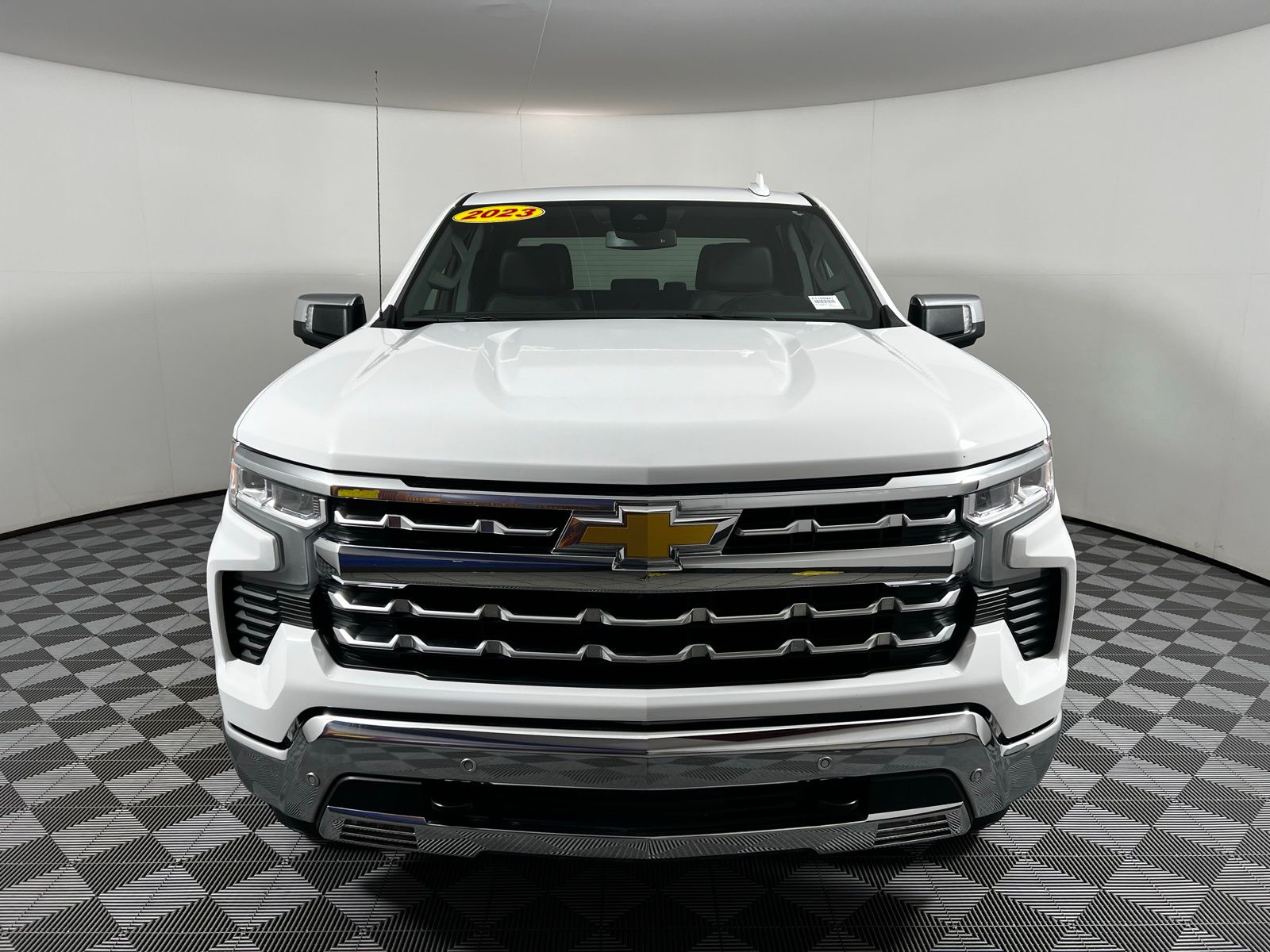 2023 Chevrolet Silverado 1500 LTZ 2