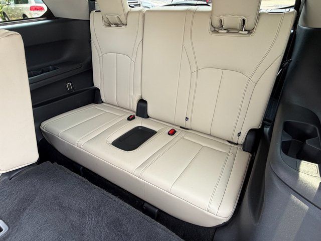 Used 2023 Mineral Black INFINITI LUXE image 40