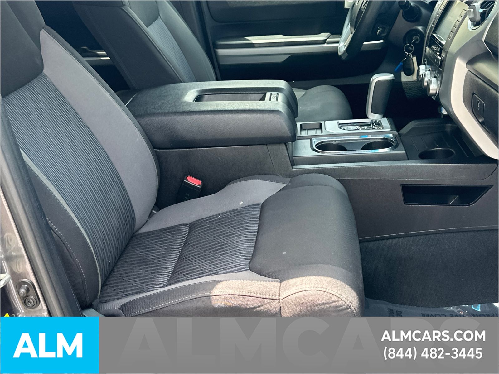Used 2015 Gray Toyota SR5 image 15