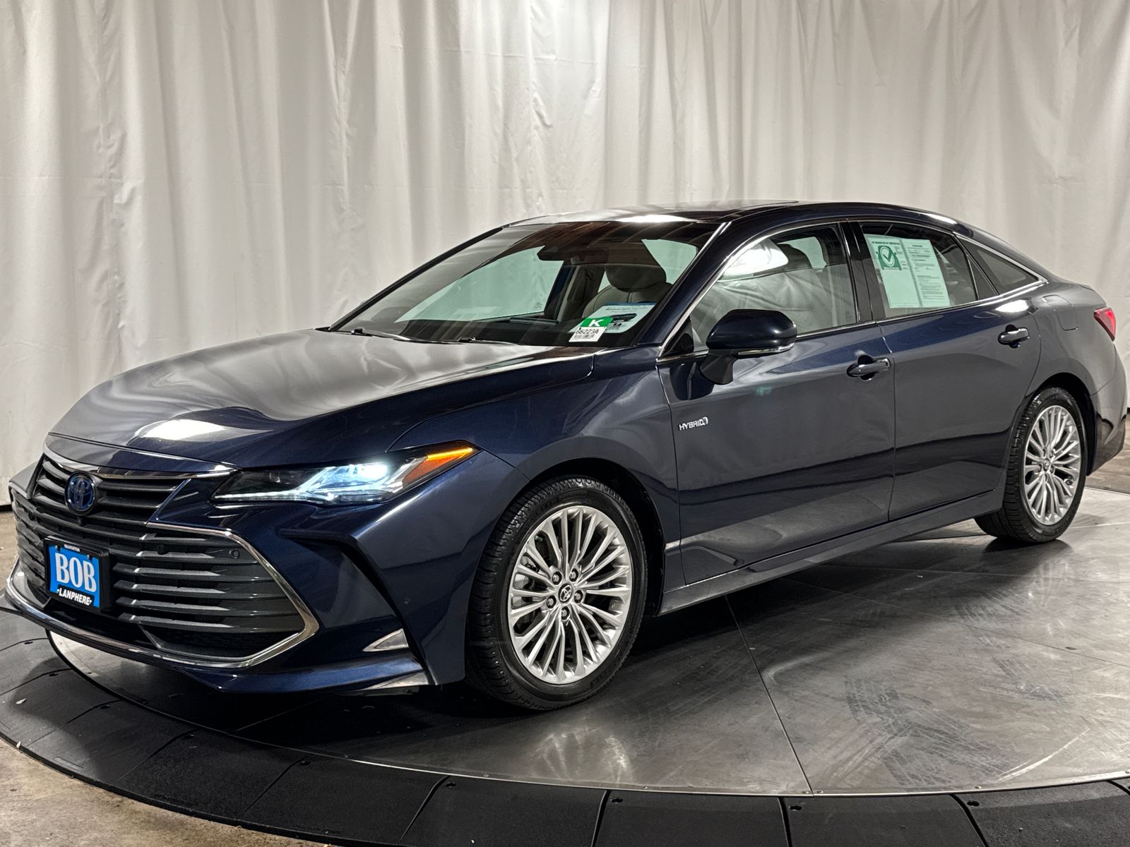  2019 Toyota Avalon Hybrid Limited FWD   