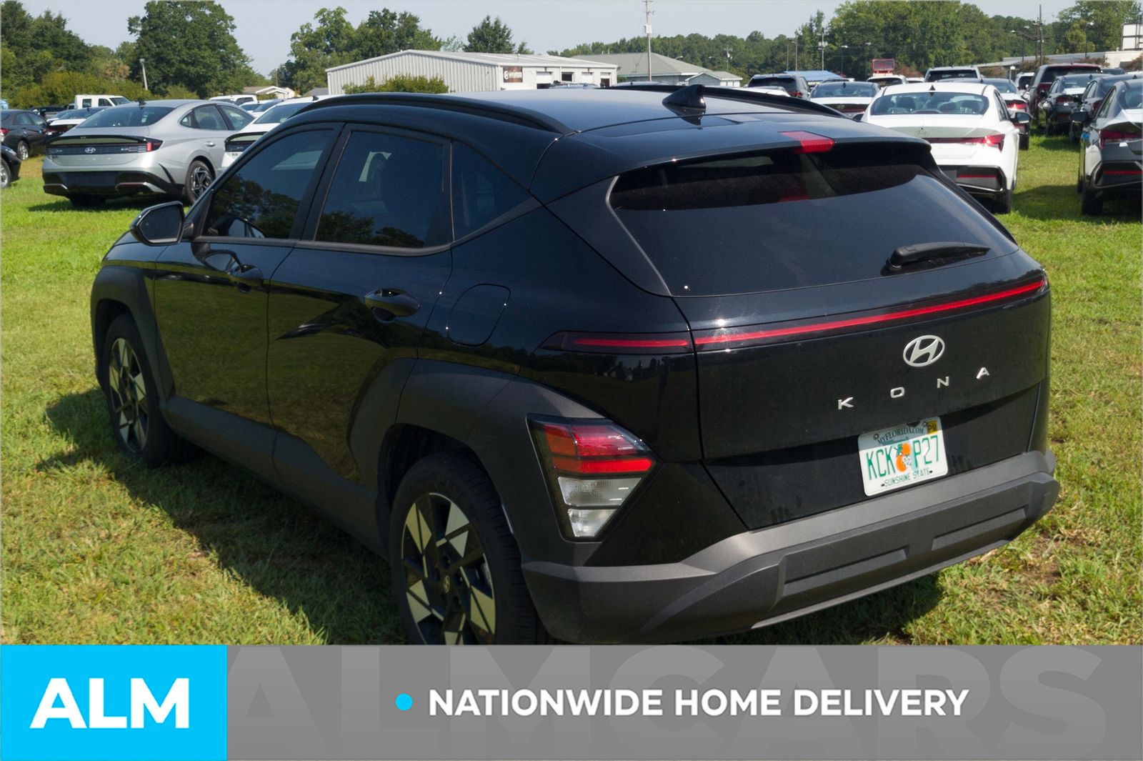 Used 2025 Abyss Black Hyundai SEL image 4