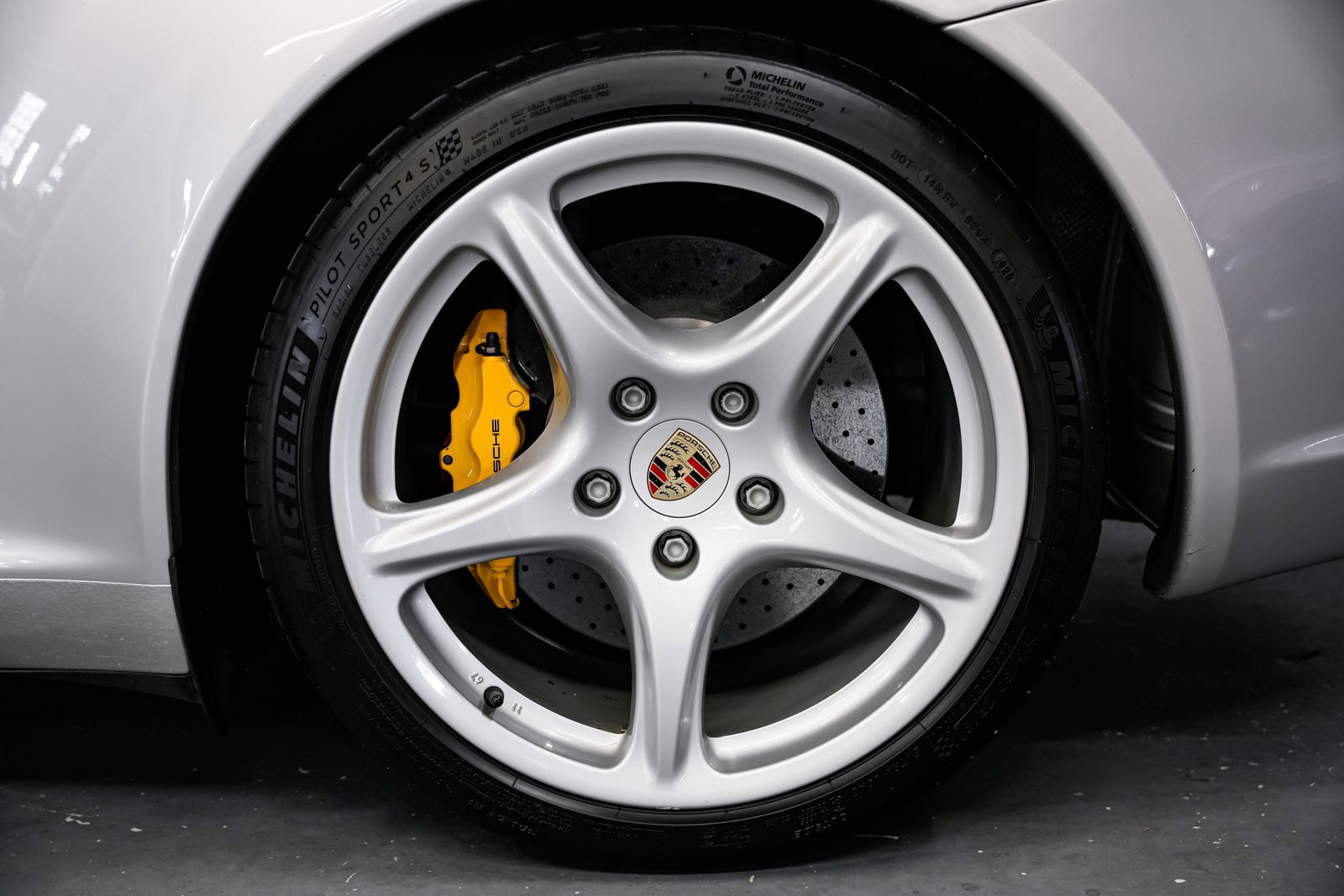 2005 Porsche 911 Carrera S — photo 45