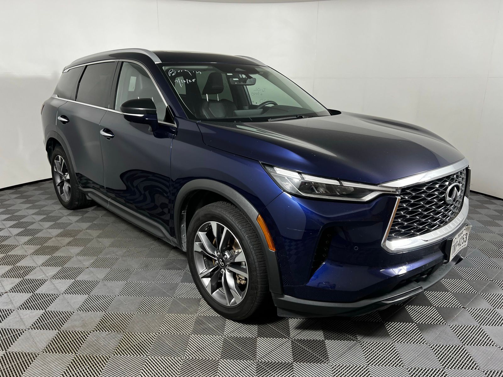 Thumbnail: 2024 INFINITI QX60 - 3