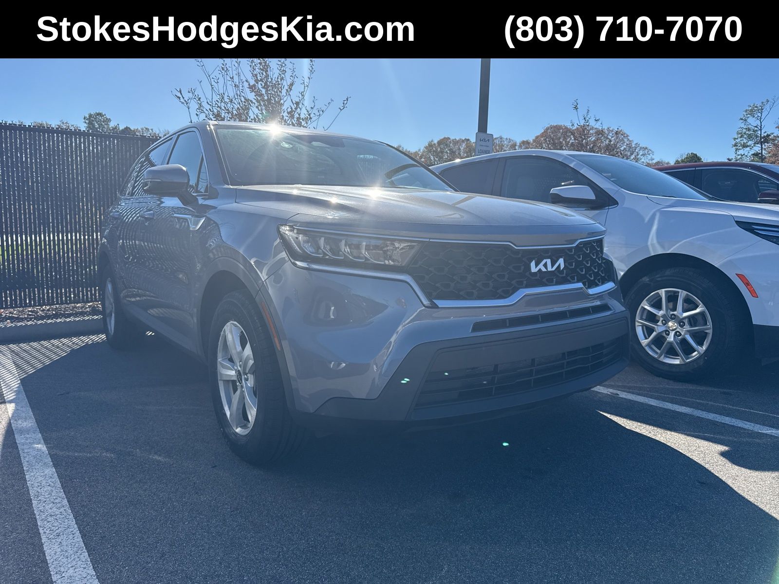 2023 Kia Sorento LX's photo