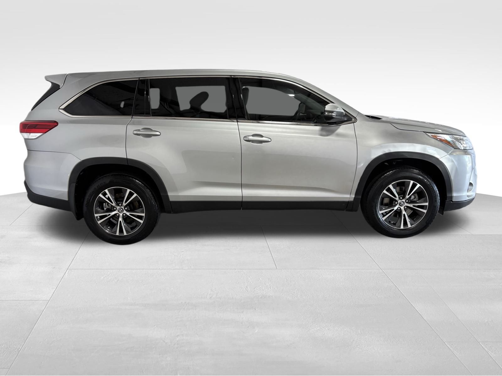 Used Car 2019 Toyota Highlander  For Sale Under $25,000 In Austin, Texas