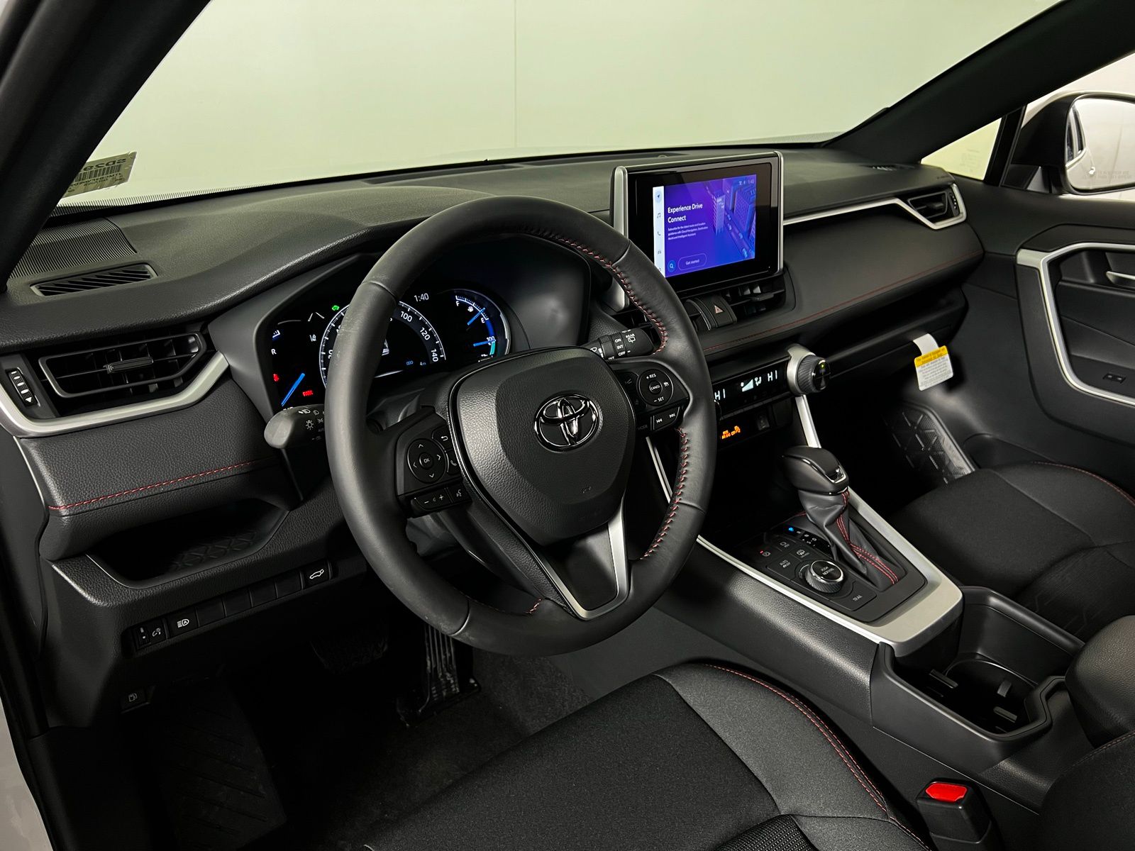 Thumbnail: 2025 Toyota RAV4 - 9