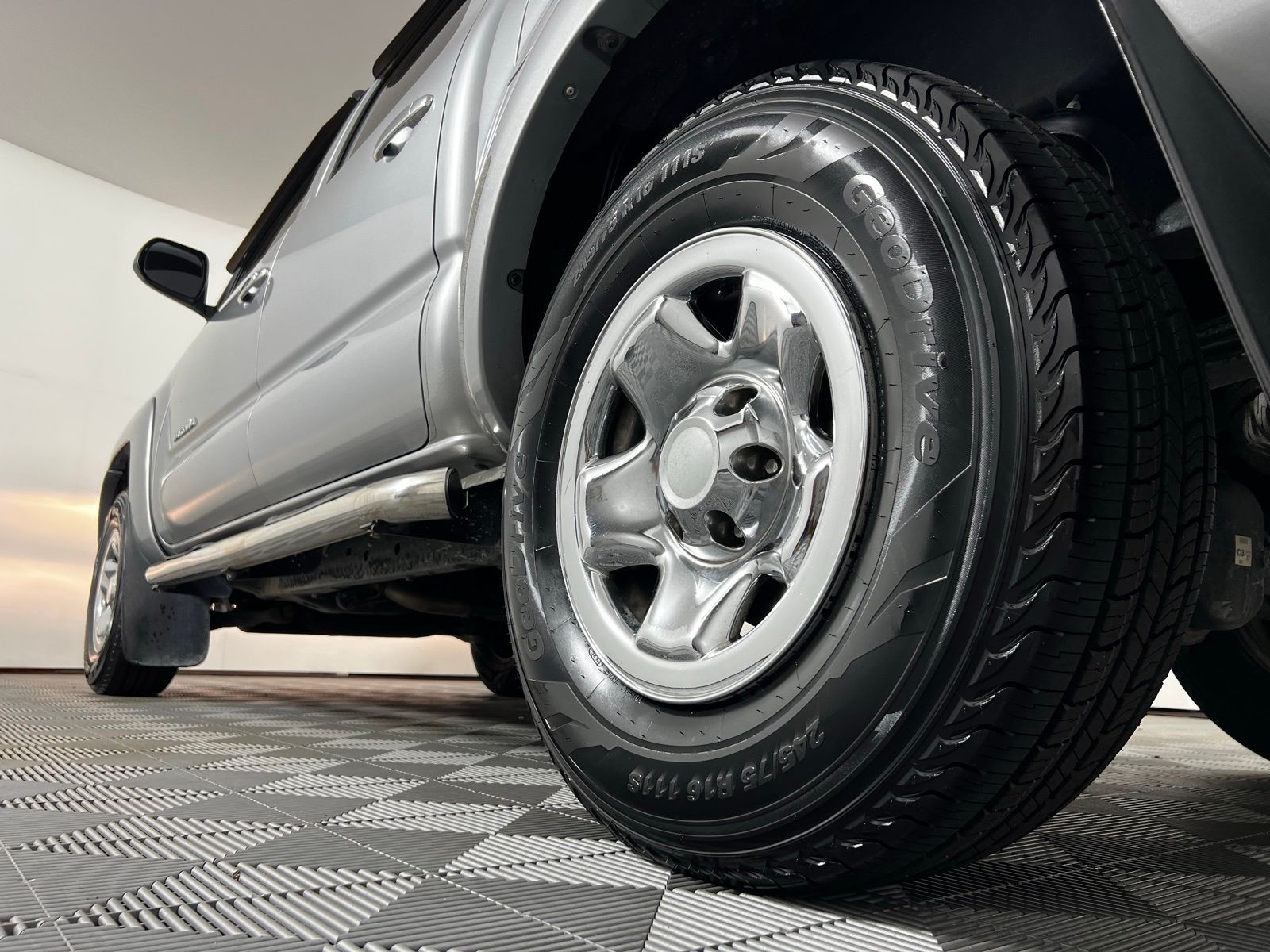 Thumbnail: 2014 Toyota Tacoma - 23