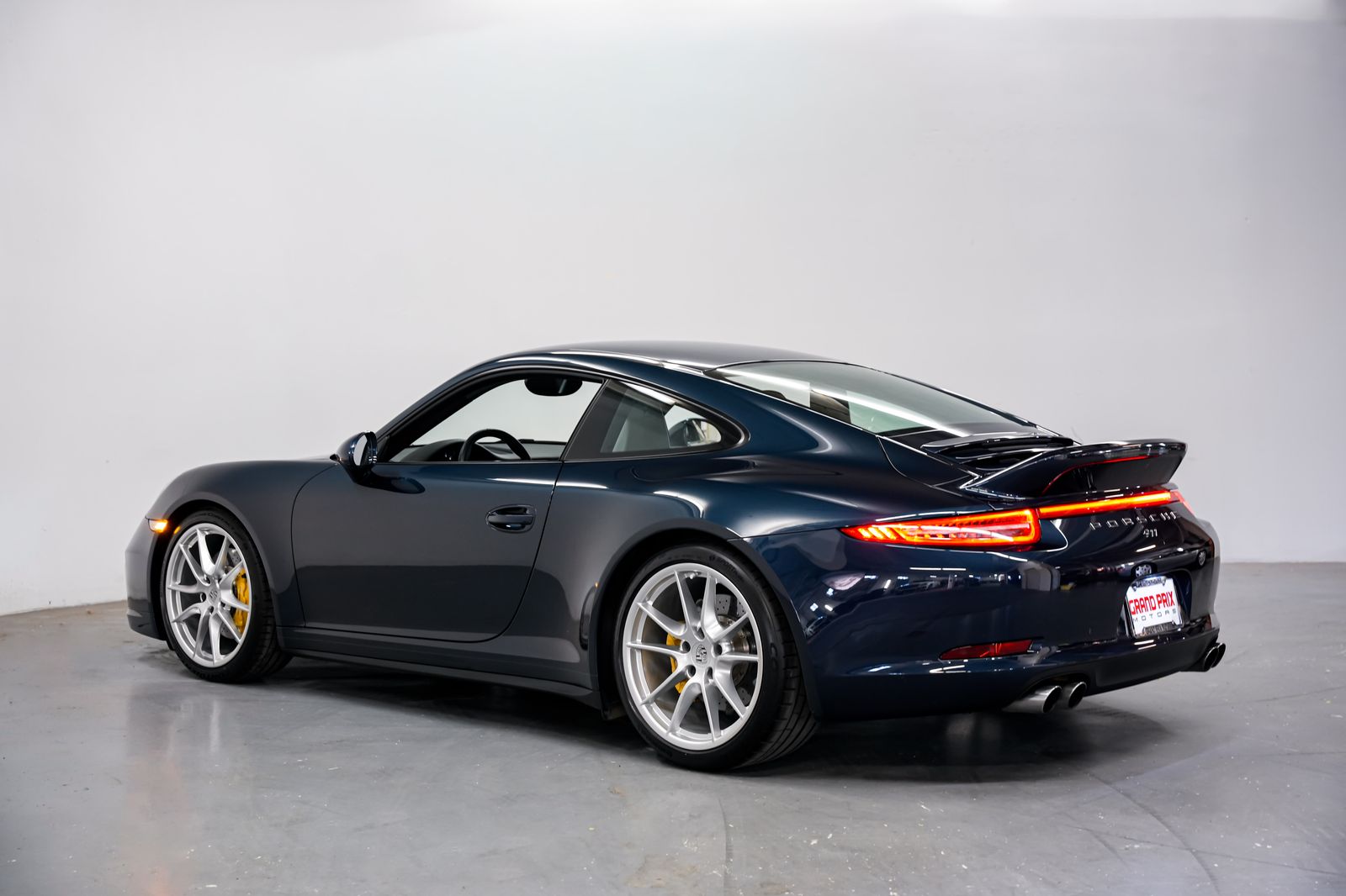 2014 Porsche 911 Carrera 4 — photo 7
