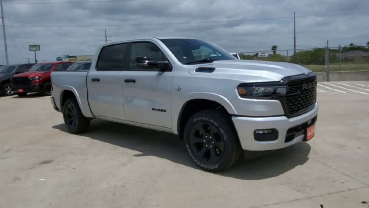 View vehicle photo 2