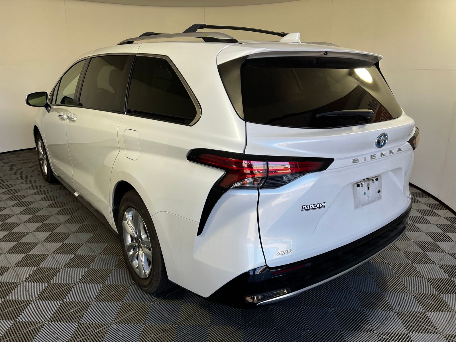 Thumbnail: 2022 Toyota Sienna - 7