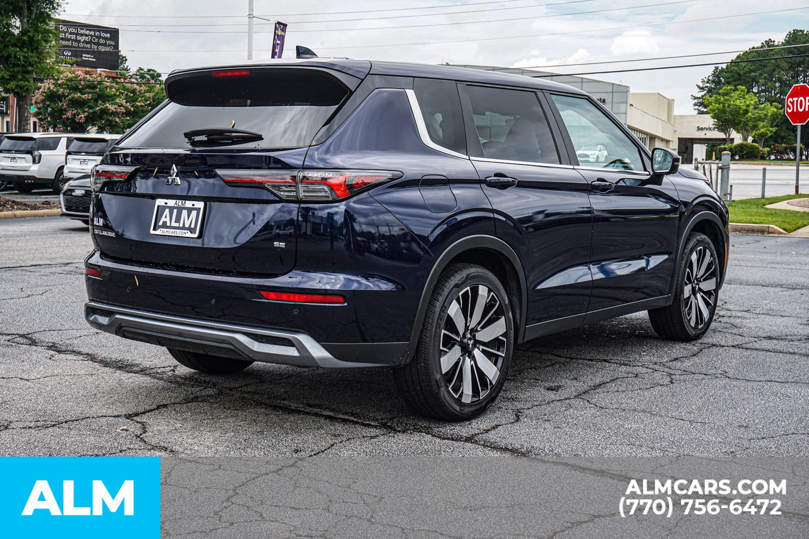 Used 2025 Blue Mitsubishi SE image 7