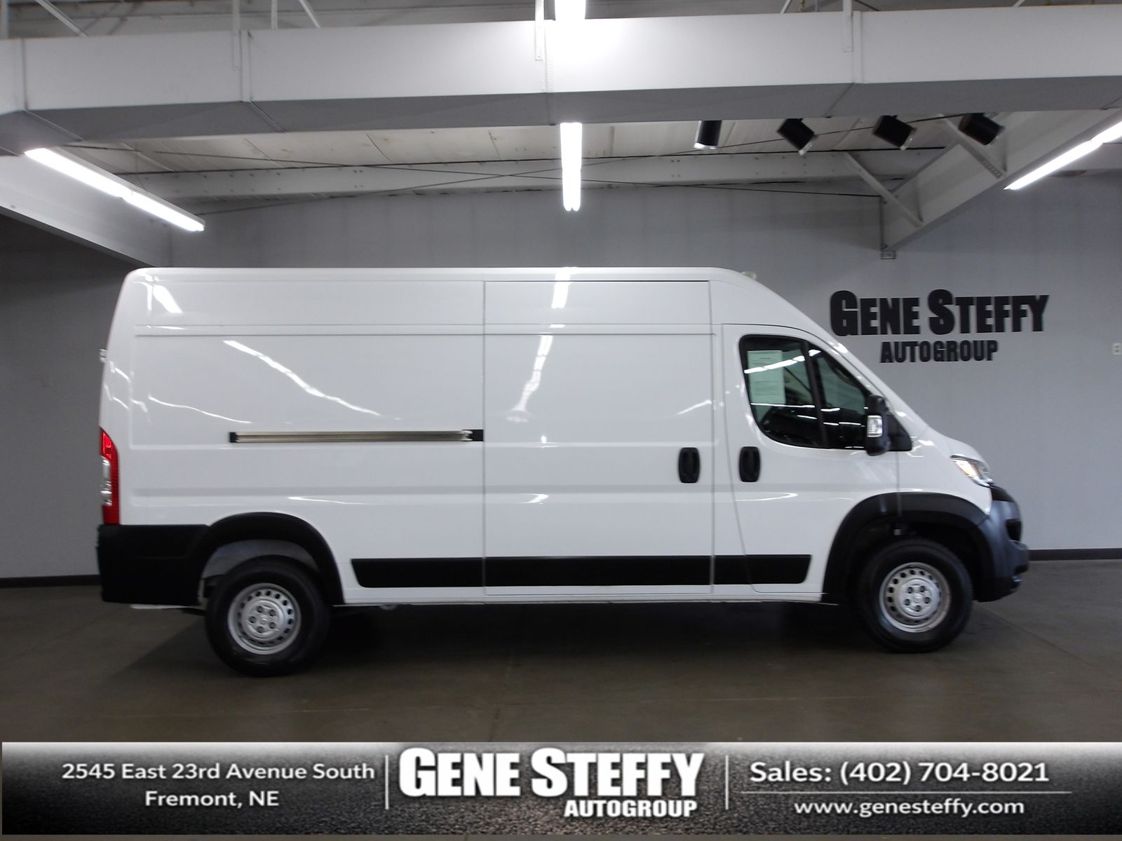 Bright White Clearcoat 2024 RAM ProMaster Van 9-Speed Automatic