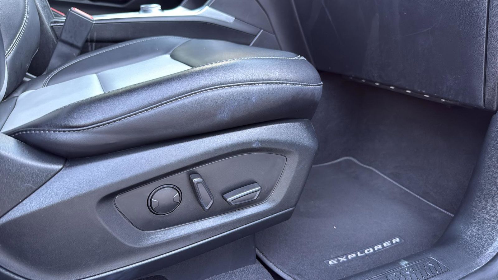 Used Car 2023 Ford Explorer  Xlt For Sale Under $35,000 In Austin, Texas