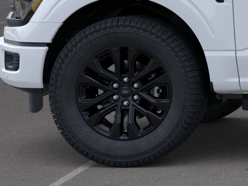 New 2026 Oxford White Ford XLT image 19