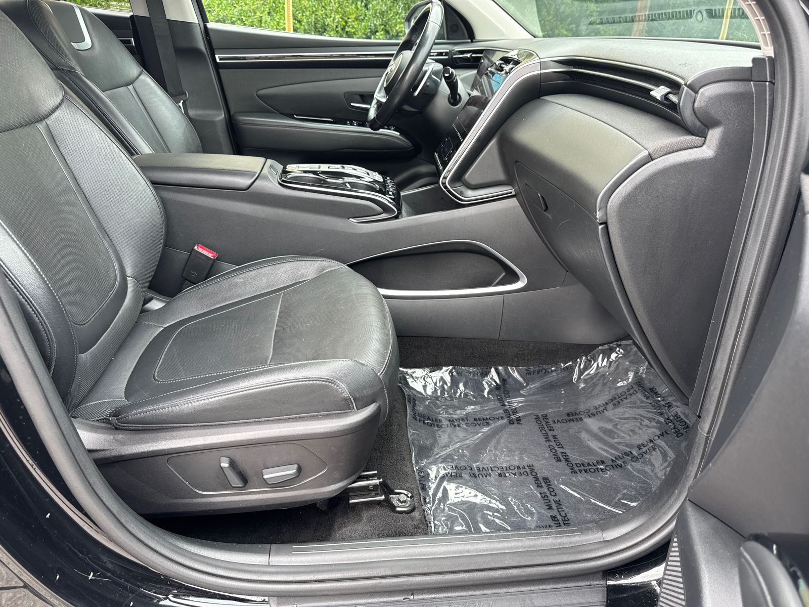 Used 2022 Black Hyundai Limited image 13