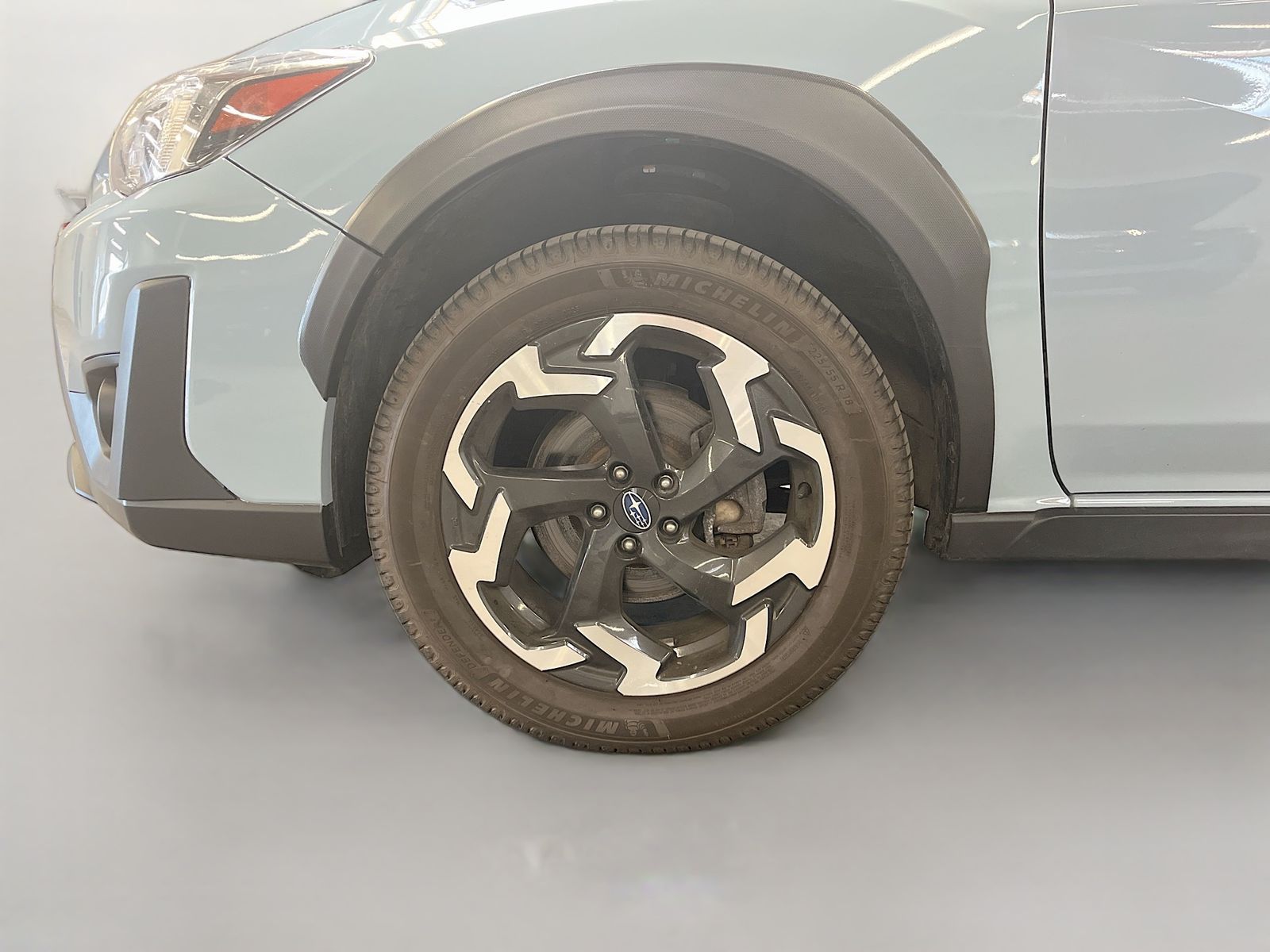 Used 2023 Gray Subaru Limited image 29