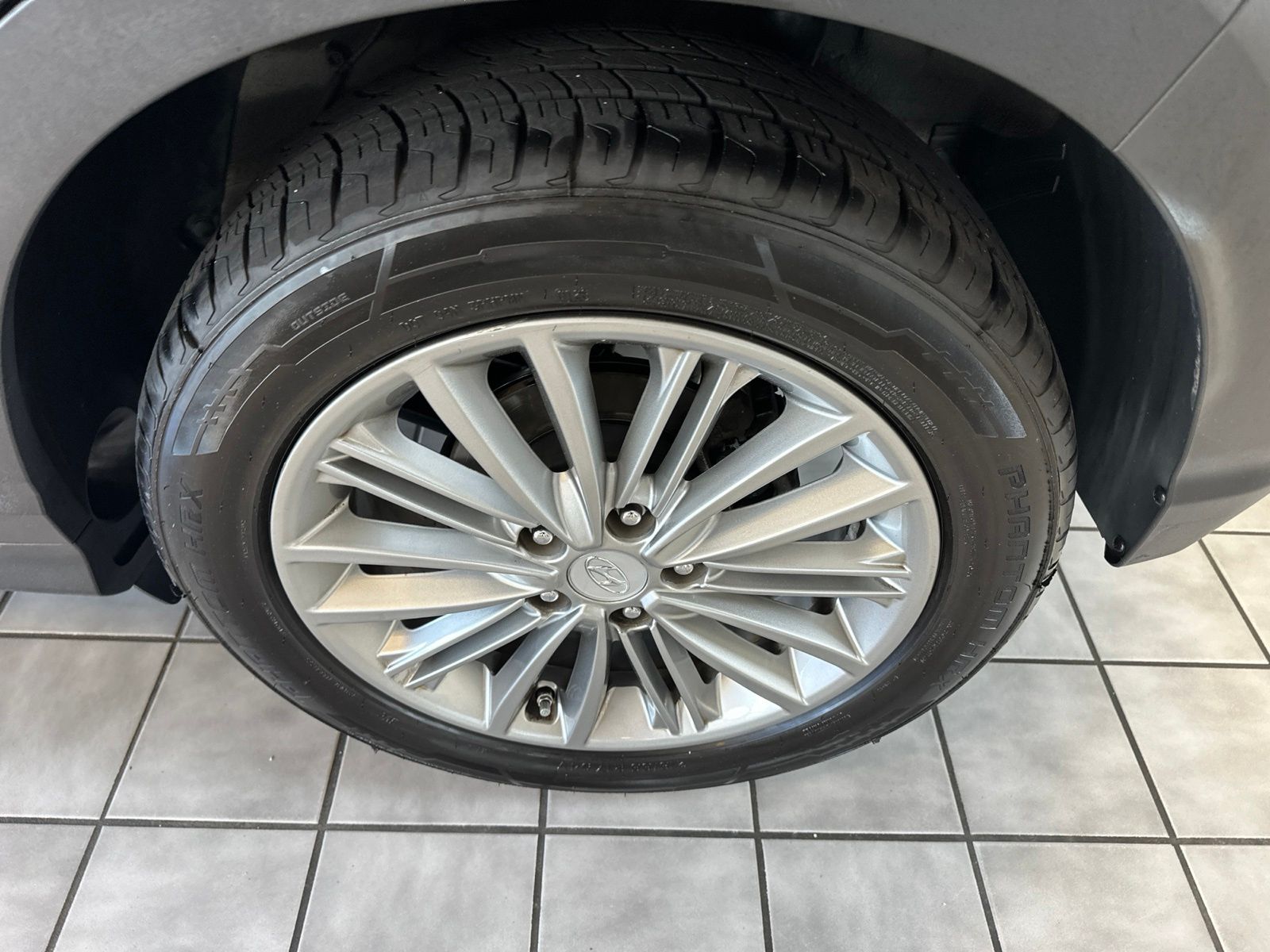 Used 2021 Thunder Gray Hyundai SEL image 22