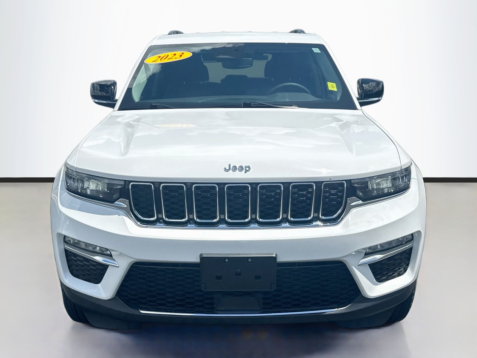 Used 2023 White Jeep Limited image 2