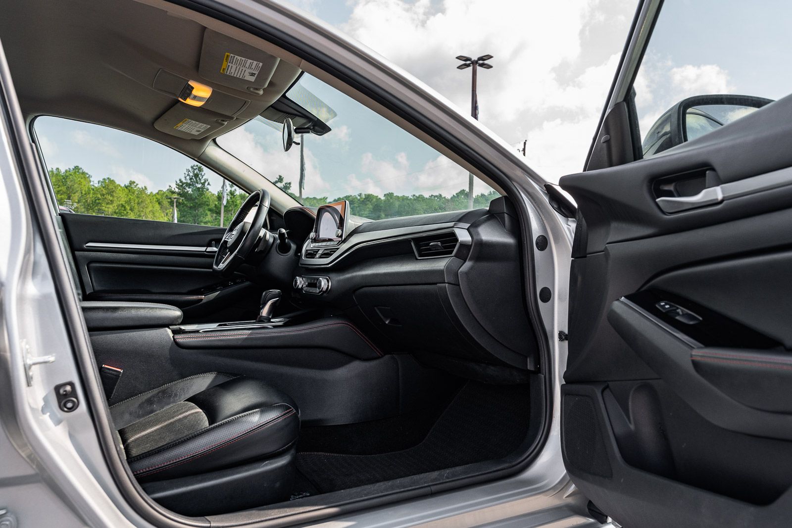 Used 2024 Nissan Altima Sedan