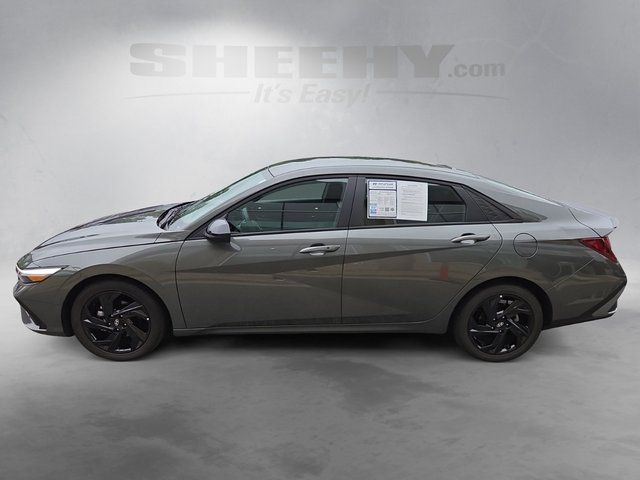 Used 2026 Gray Hyundai SEL Sport image 14