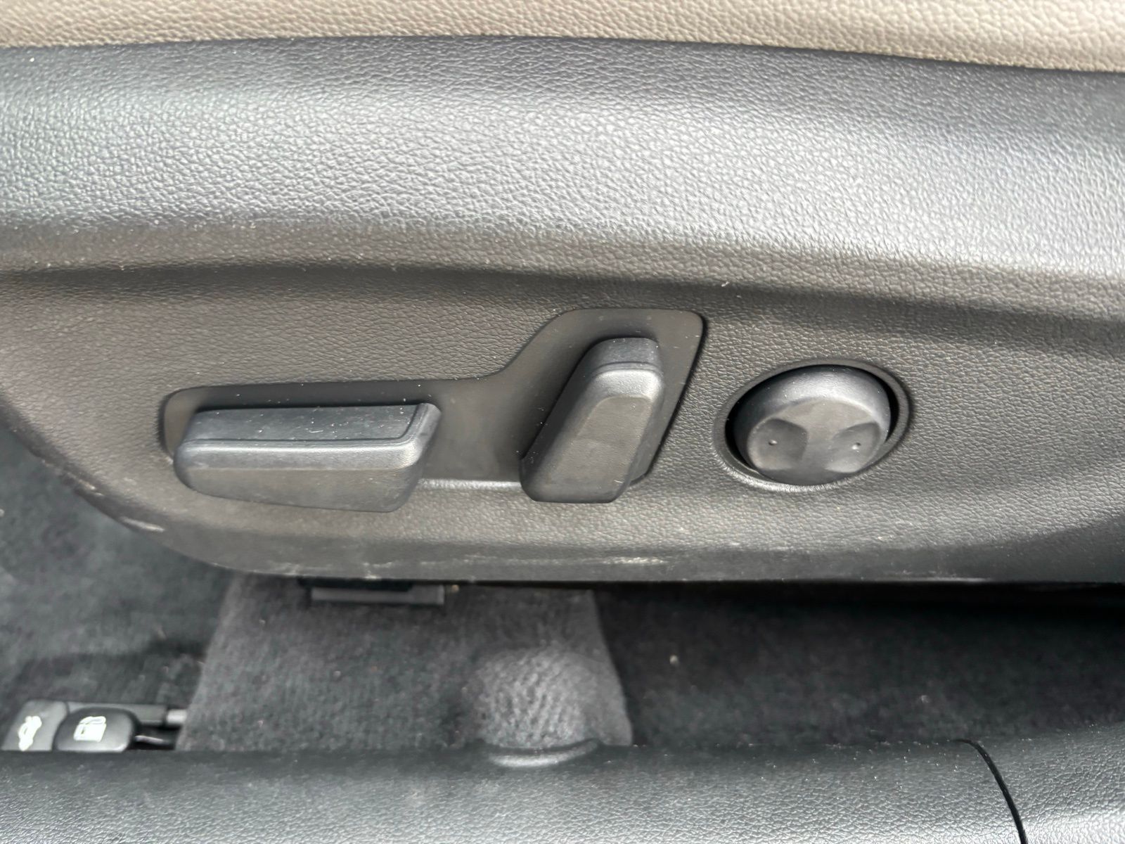 Used Car 2017 Hyundai Elantra  Limited For Sale Under $10,000 In Austin, Texas