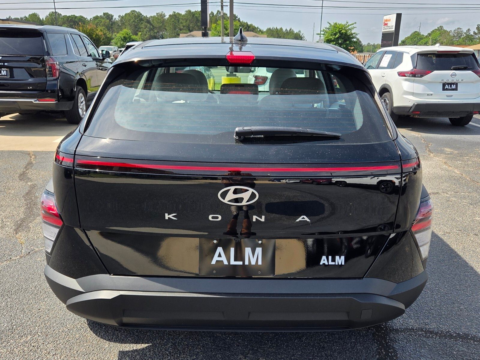 New 2026 Black HYUNDAI SE image 10