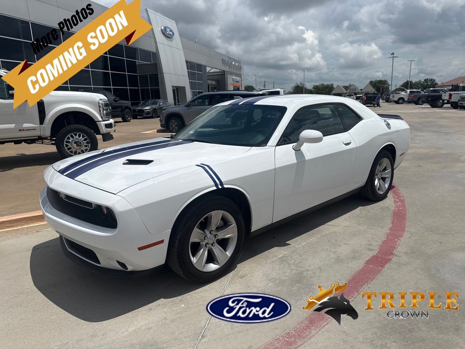White Knuckle Clearcoat 2023 Dodge Challenger Coupe Rear-Wheel Drive 8-Speed Automatic
