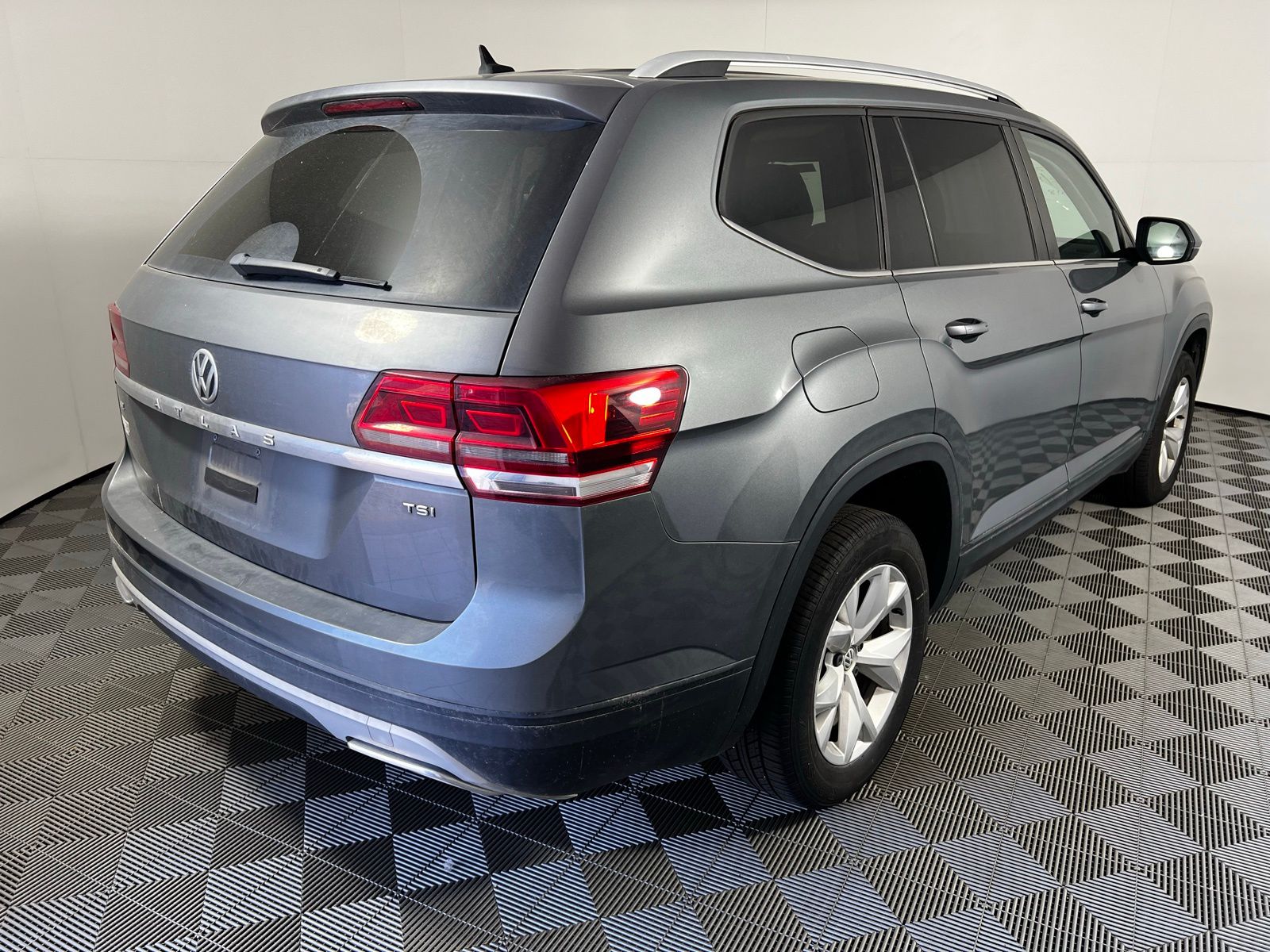 Thumbnail: 2018 Volkswagen Atlas - 5