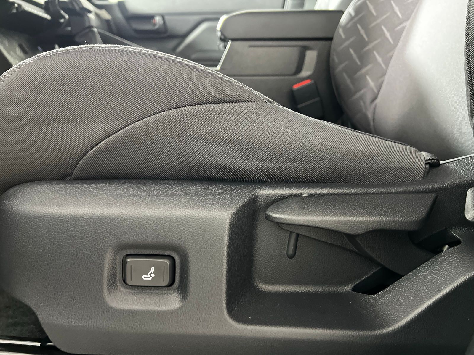 Thumbnail: 2025 Toyota Tacoma - 15