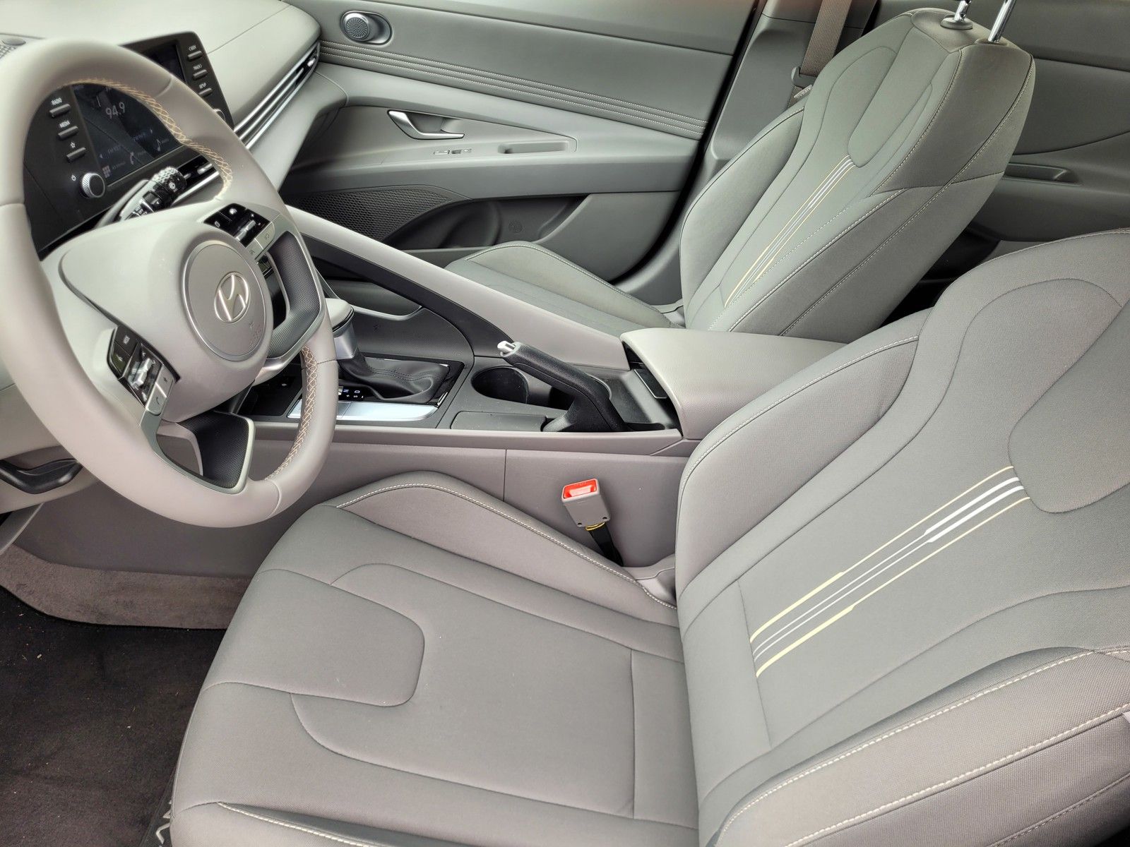 2026 Hyundai Elantra SEL Sport - Photo 19