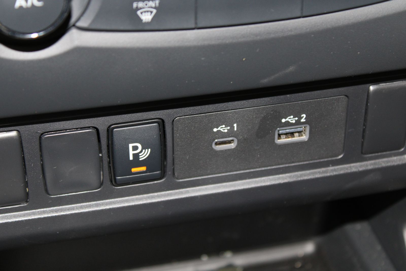 Used 2025 Gray Nissan SV image 24