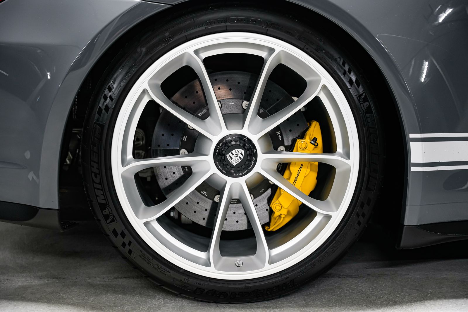 2018 Porsche 911 GT3 — photo 47