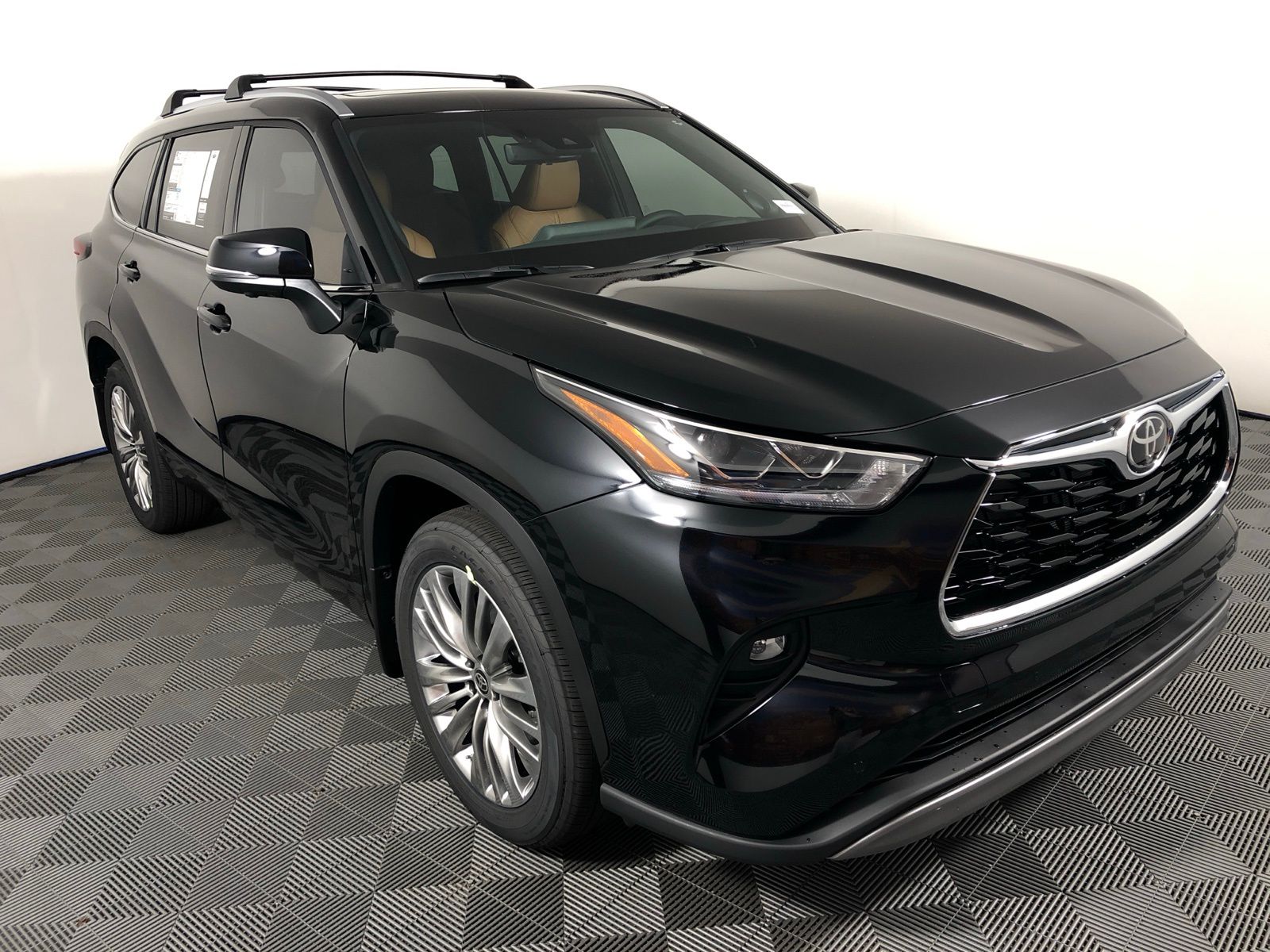 Thumbnail: 2025 Toyota Highlander - 3