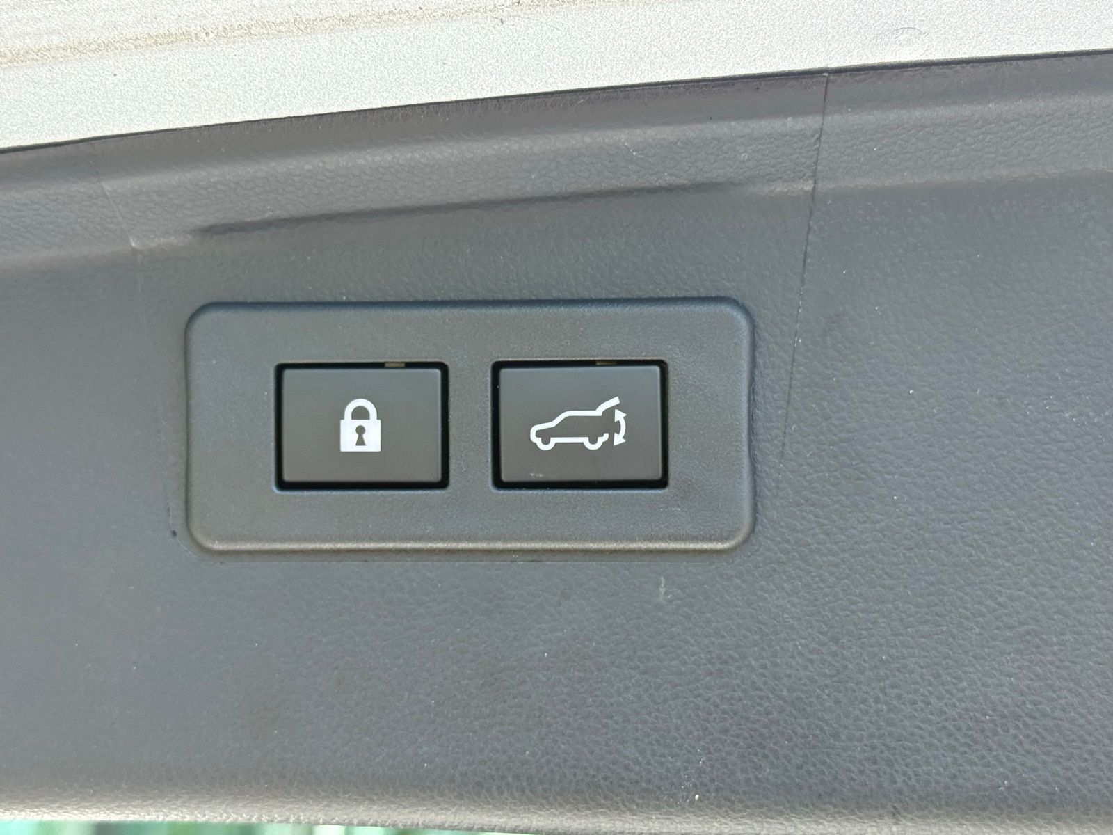 Used 2024 Silver Subaru Onyx Edition XT image 21