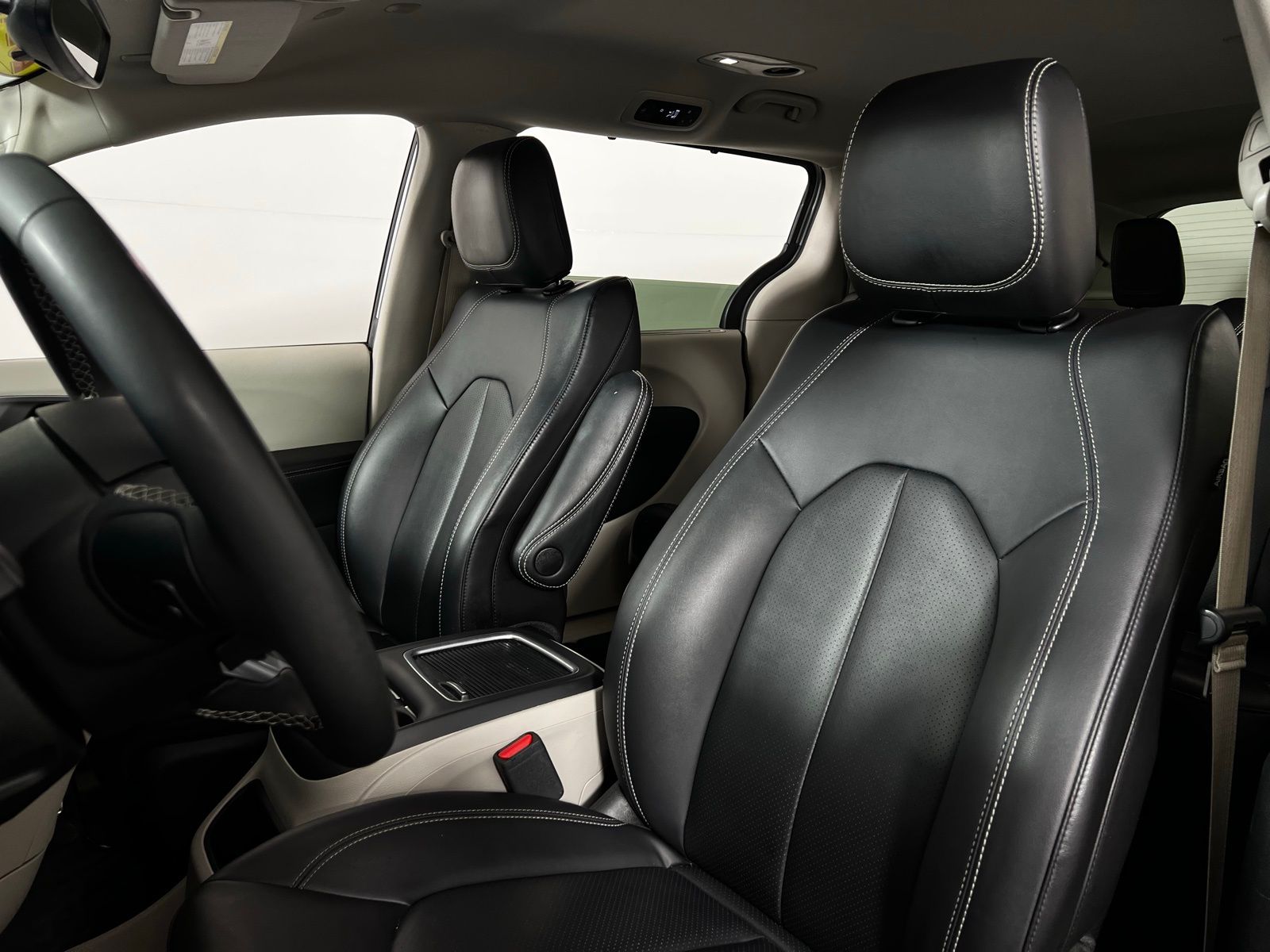 Thumbnail: 2024 Chrysler Pacifica - 13