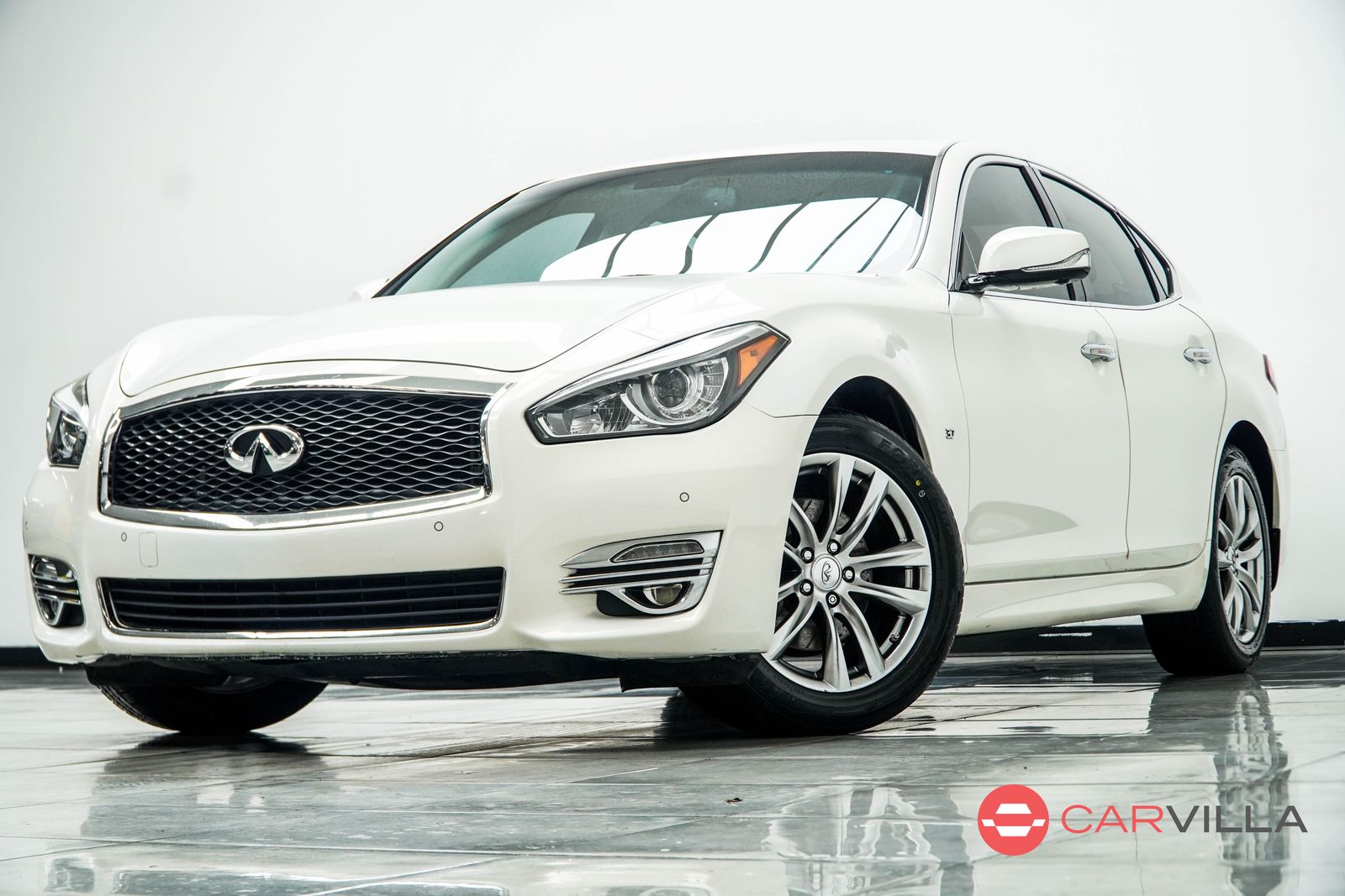 Moonlight White 2015 INFINITI Q70 3.7 RWD Sedan Rear-Wheel Drive 7-Speed Automatic