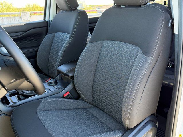 New 2025 Oxford White Ford XLT image 19